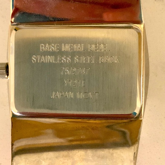 Pink Leather Band Watch - Picture 7 of 7